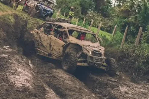 Evento Necocli Off-Road con vehículos todoterreno